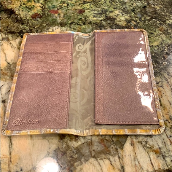 BRIGHTON BILL FOLD AND CARD CASE OUTSIDE POCKET. CROC EMBOSSED 7x3 3/4 INCHES - Picture 2 of 4